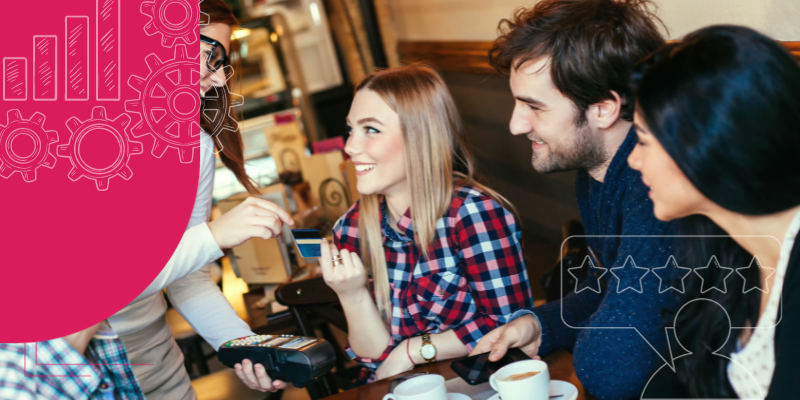 Imagem de um bar ou restaurante movimentado, com clientes satisfeitos, um bartender aconselhando um cliente com um tablet mostrando um formulário de feedback e uma placa de classificação de cinco estr